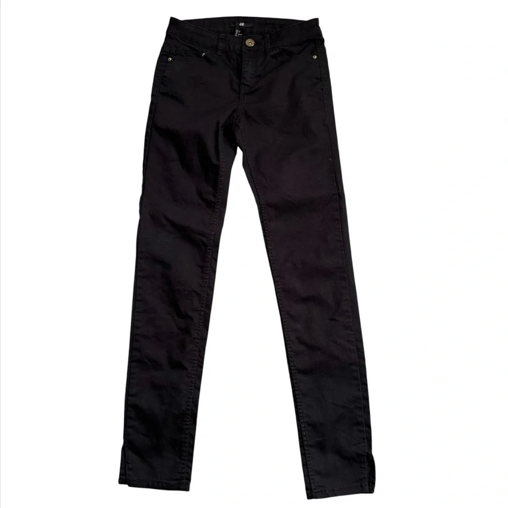 H&M Women's Black‎ Mid-Rise Skinny Jeans Slit Hem Size 4